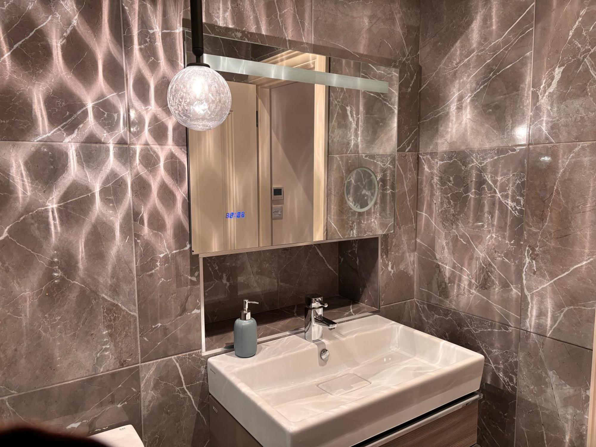 Luxurious 2 Bedroom Apartment With Sea View In Monkstown Blackrock  Bagian luar foto